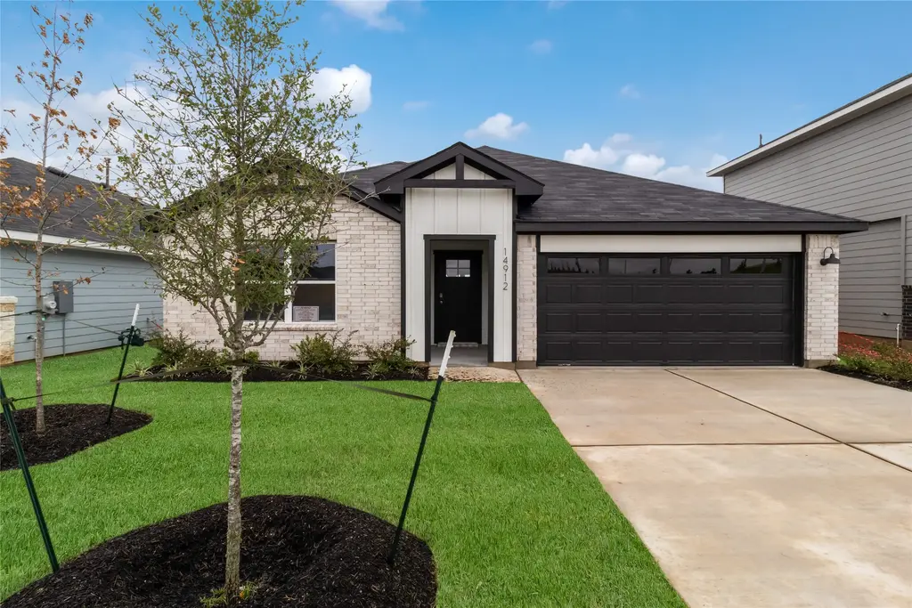 18005 Purple Top Ln, Manor