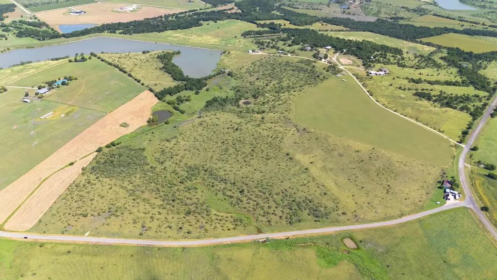 2121 County Road 420, Taylor