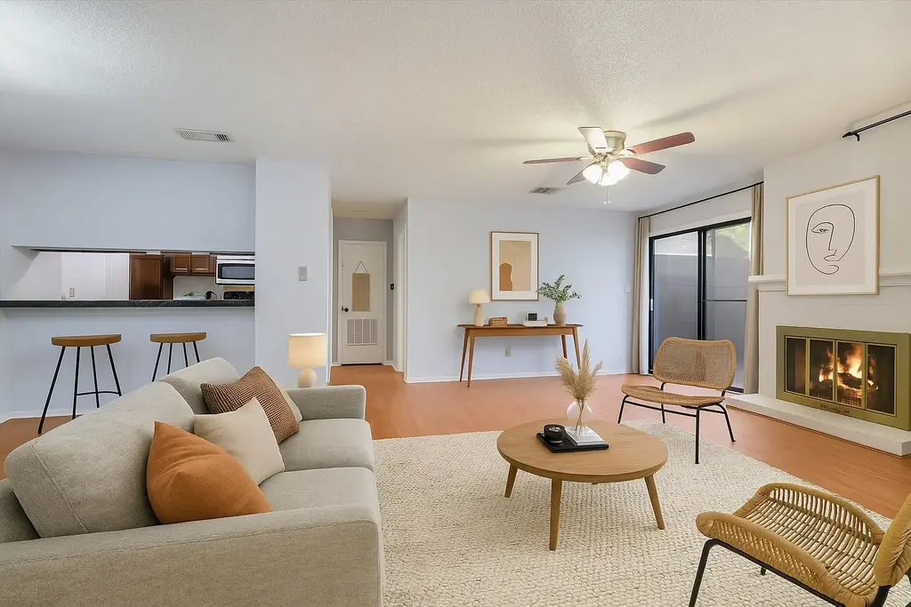 1202 Thorpe Ln 407, San Marcos