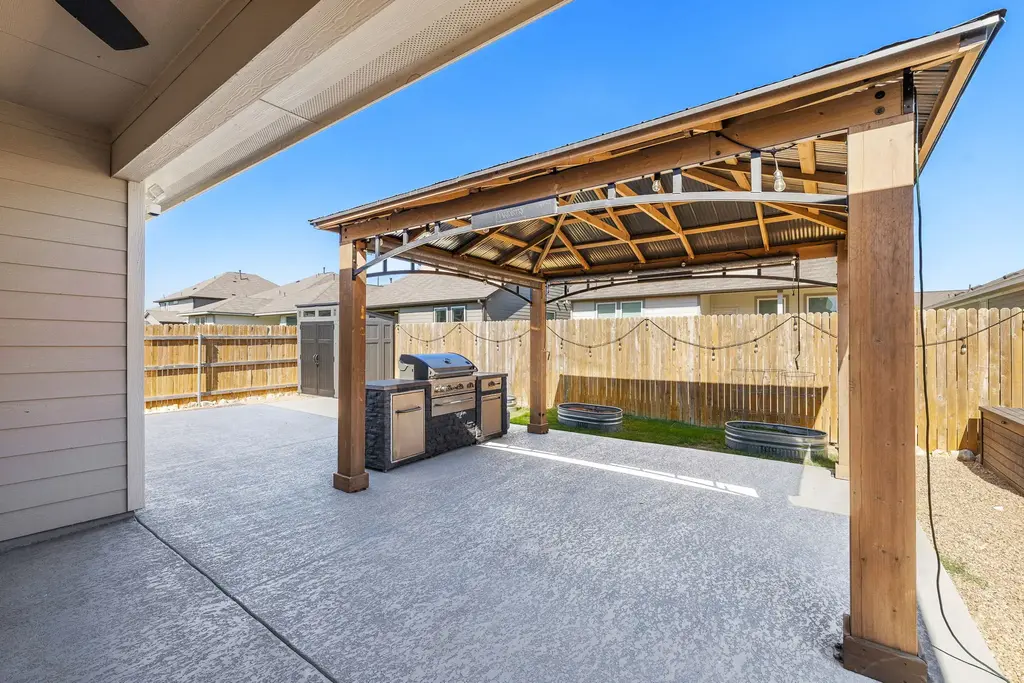 113 Lyrebird Ln, Hutto