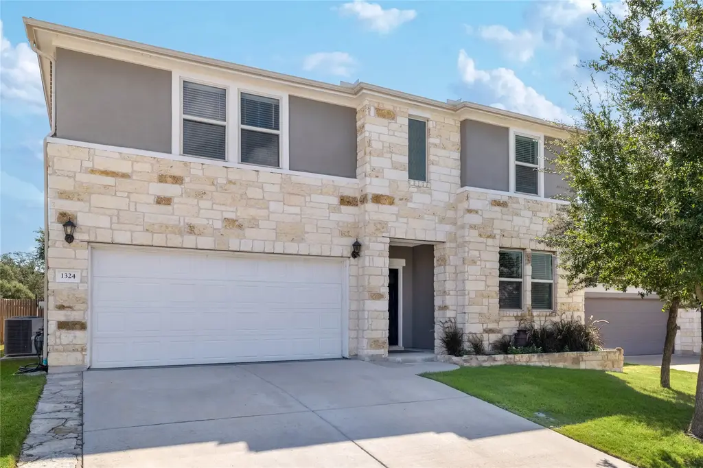 1324 Eagle Ray St, Leander