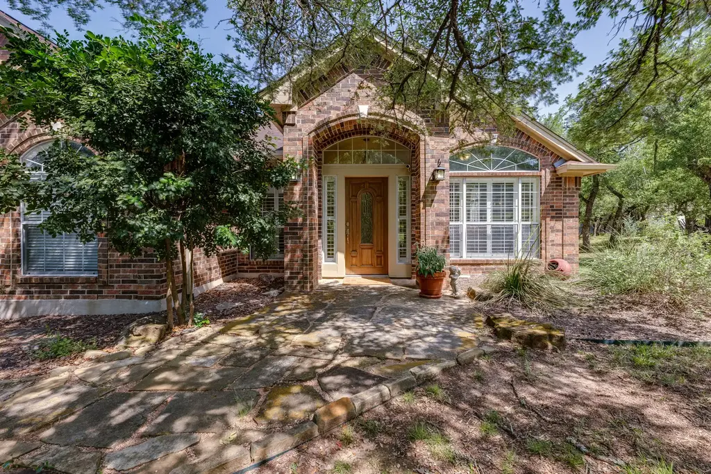 203 Stirrup Dr, Dripping Springs