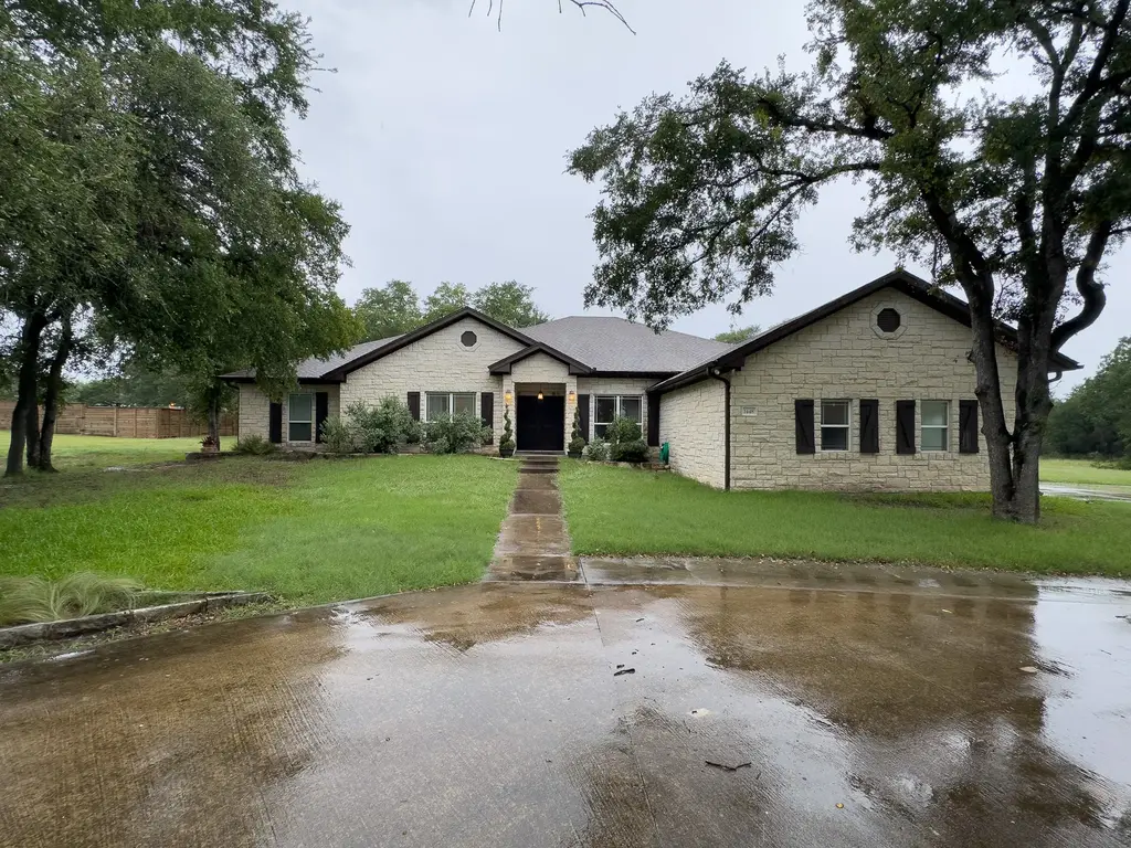 1448 Hidden Springs Dr, Salado