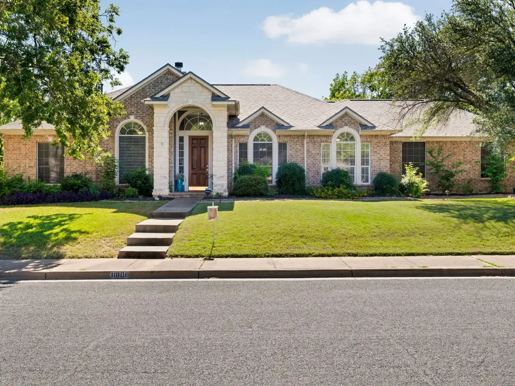 11800 Yarbrough Dr, Austin
