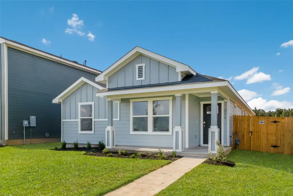 211 Puerto Plata Ave, Bastrop