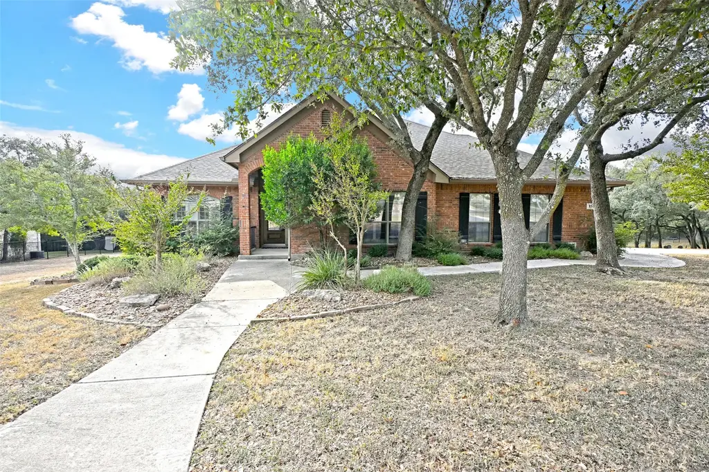854 Santa Cruz, New Braunfels