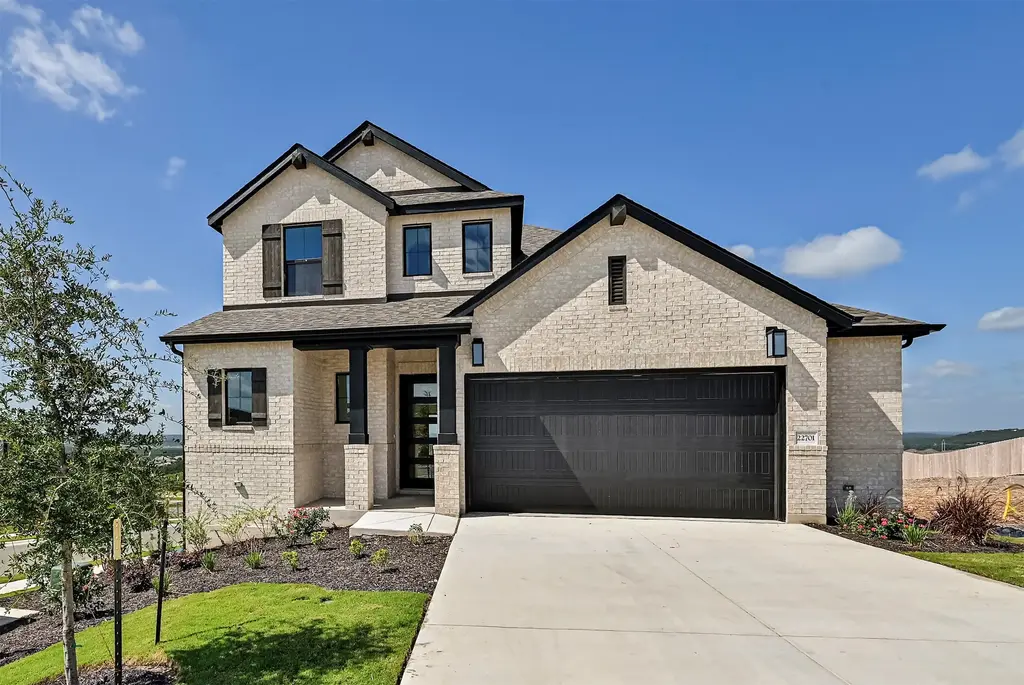 22701 Golden Daisy Ln, Lago Vista