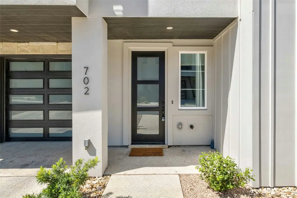12001 Vista Parke Dr 702, Austin