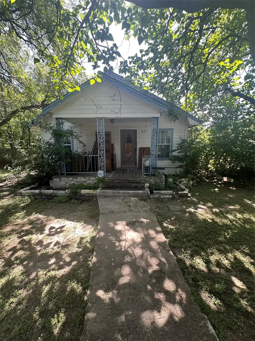 604 S Vandeveer St, Burnet