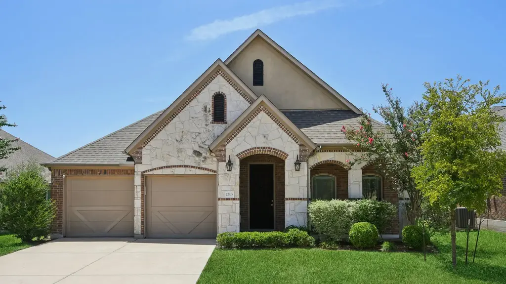 2313 Wind Vane W, Pflugerville