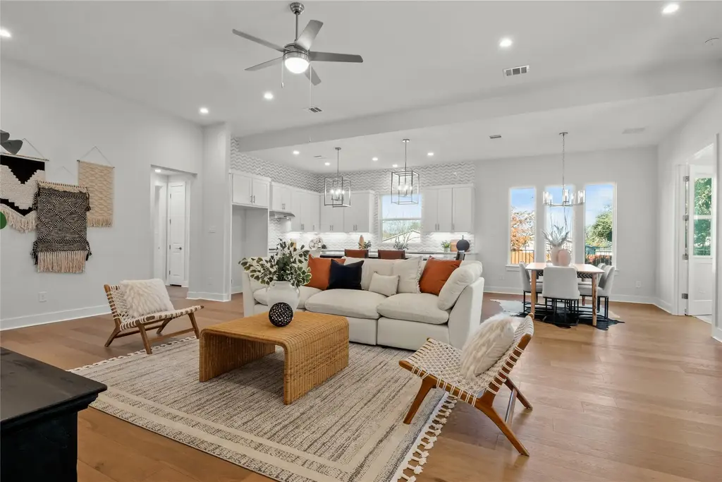 2103 Quiet Stables Cir, Cedar Park