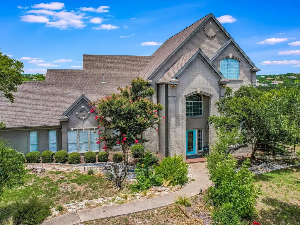 9104 Glenlake Drive, Austin