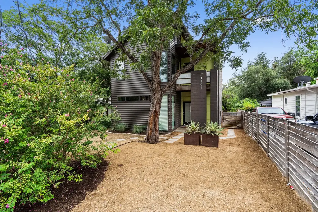 2207 New York Ave, Austin