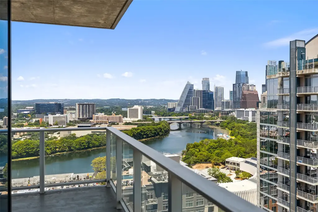 48 East Ave 2201, Austin