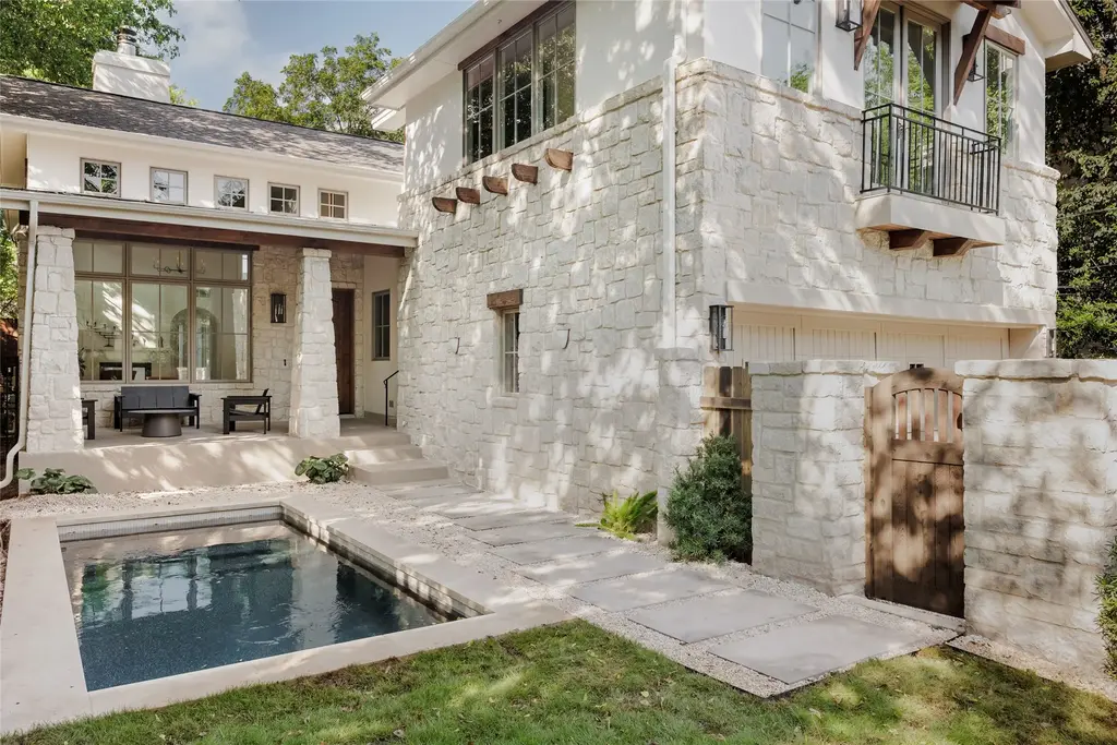3709 Windsor Rd, Austin