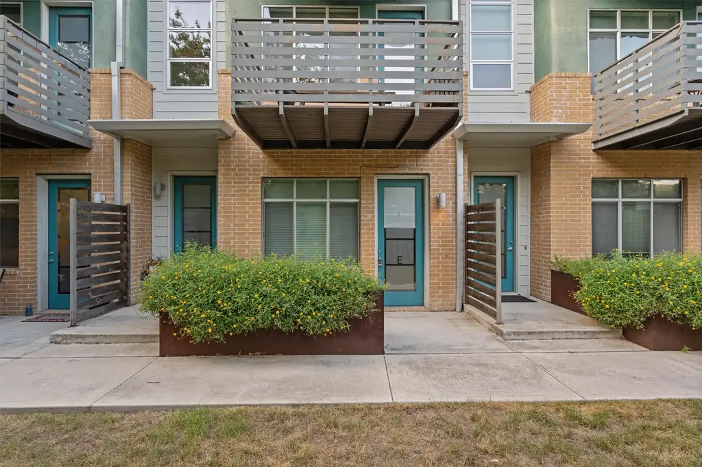 5514 Roosevelt Ave E, Austin