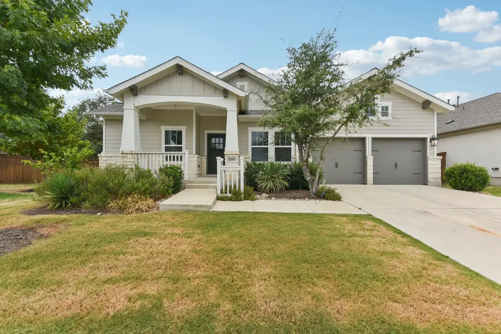 909 Overstreet Ln, Leander