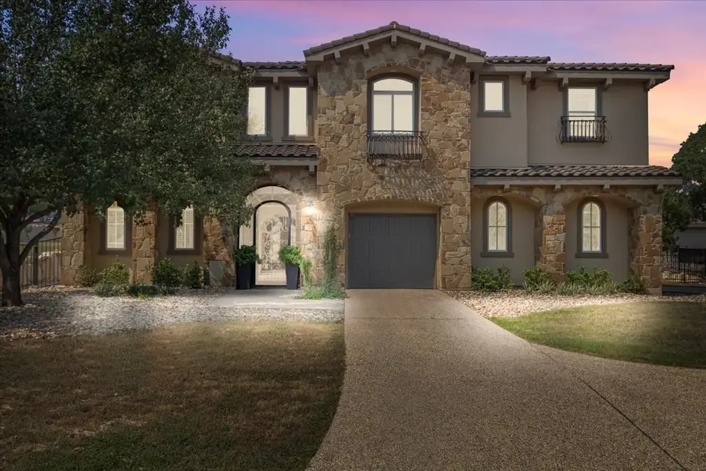 1306 High Lonesome, Leander