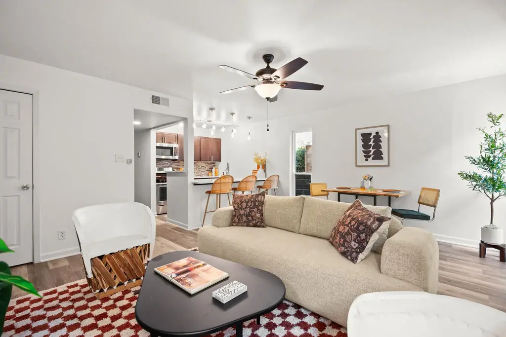 3431 North Hills Dr 119, Austin