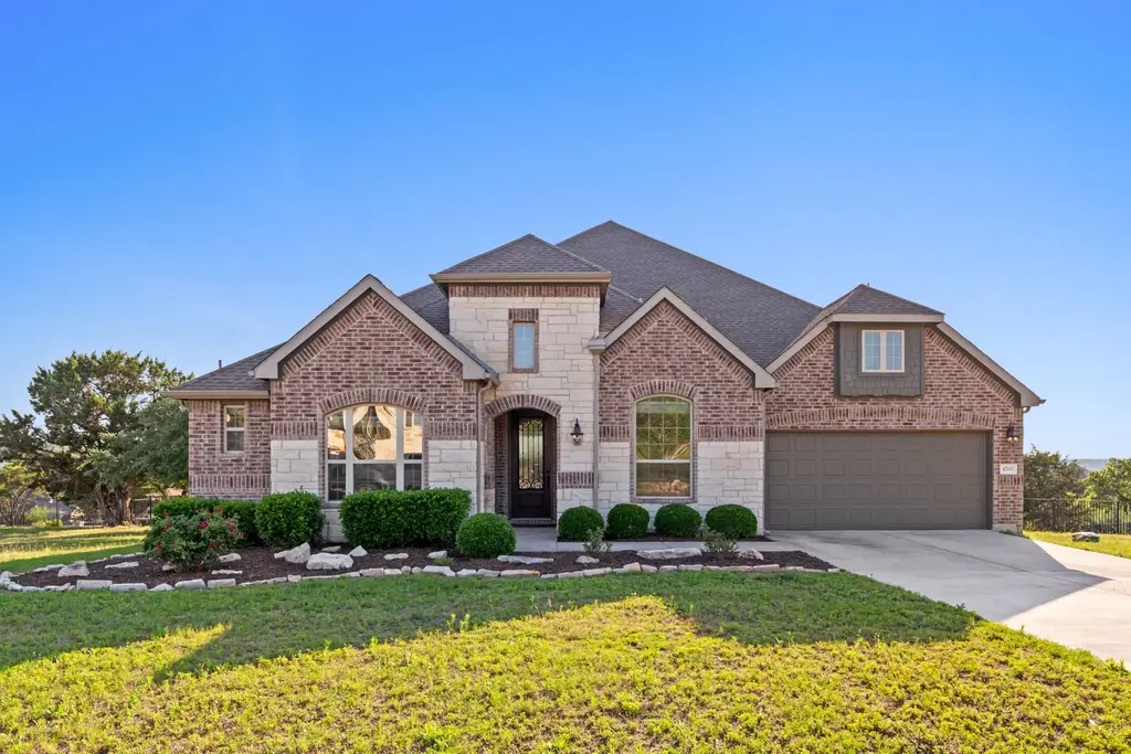 4700 Topacio Dr, Spicewood