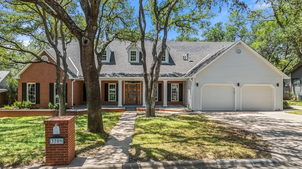 3709 Green Trl S, Austin