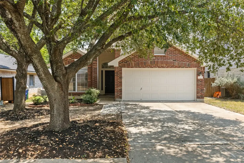 12801 War Path, Austin