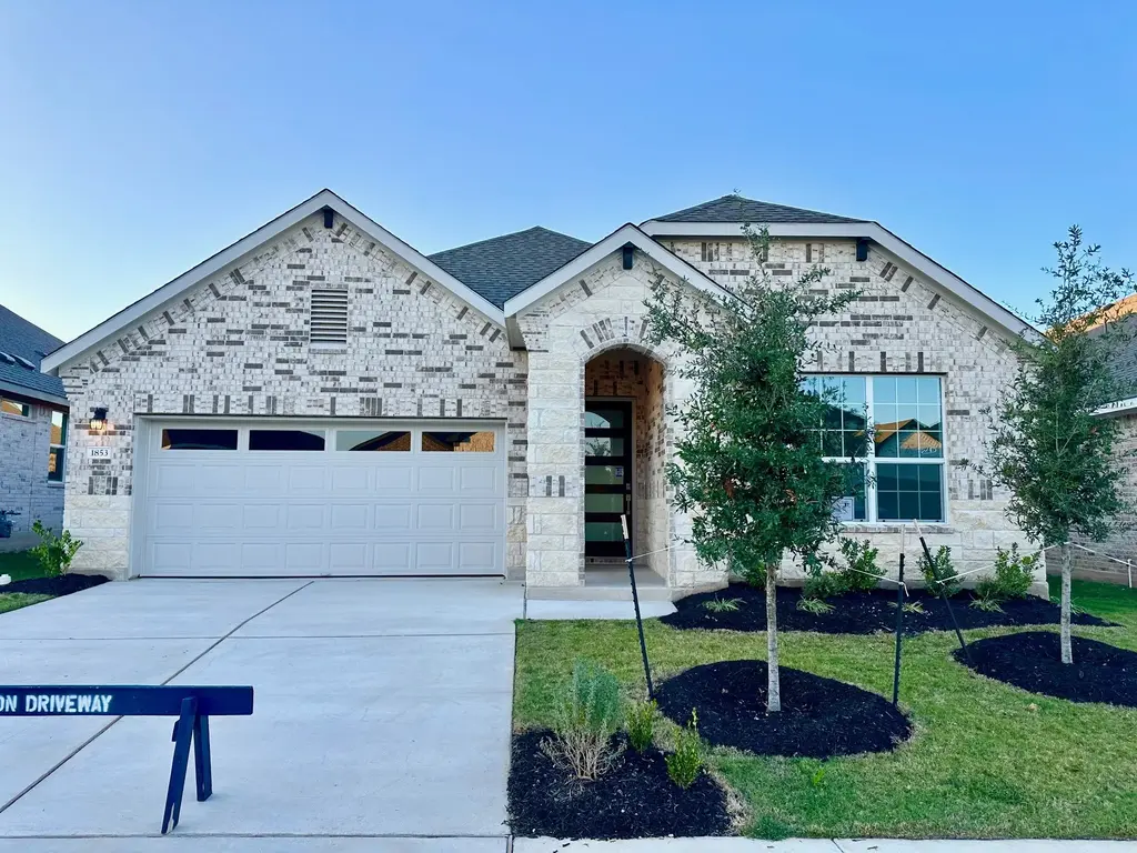 1853 Crooked Creek St, Leander