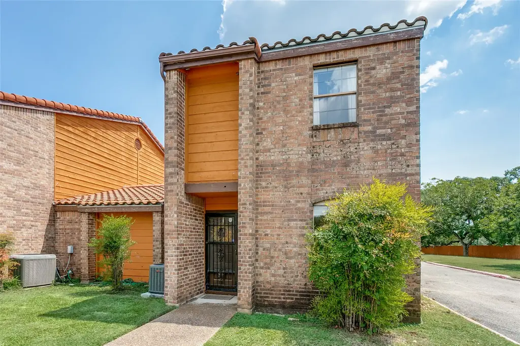 1133 Ashby St 4, Seguin