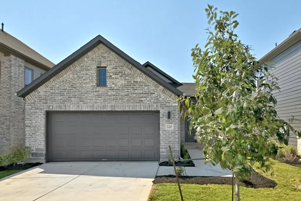 320 Bendecido Loop, Elgin