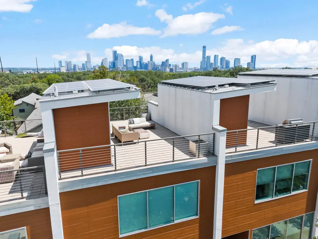 2301 S 5th St 30, Austin