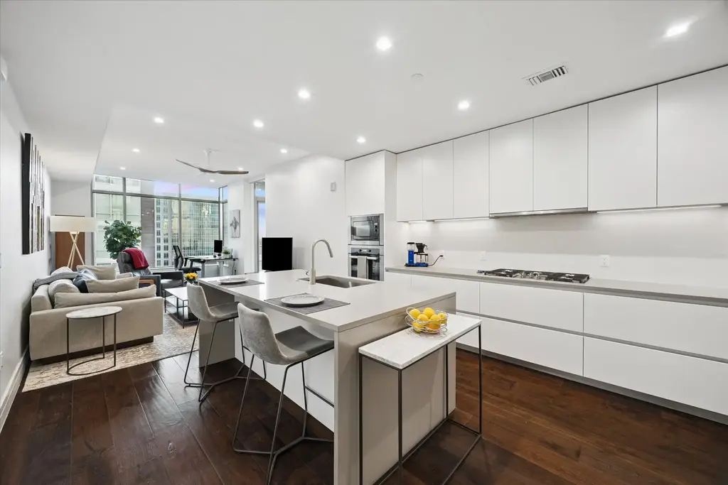 501 West Ave 1202, Austin