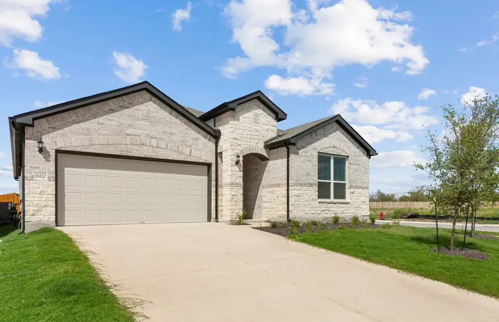 16820 Catemaco Walk, Manor