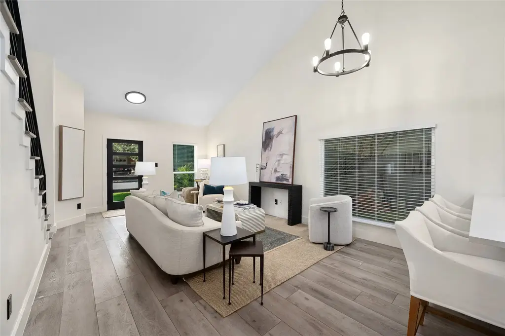 2307 N Shields Dr, Austin