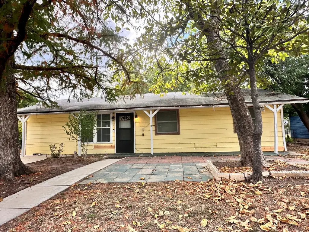 102 Lockwood St, San Marcos