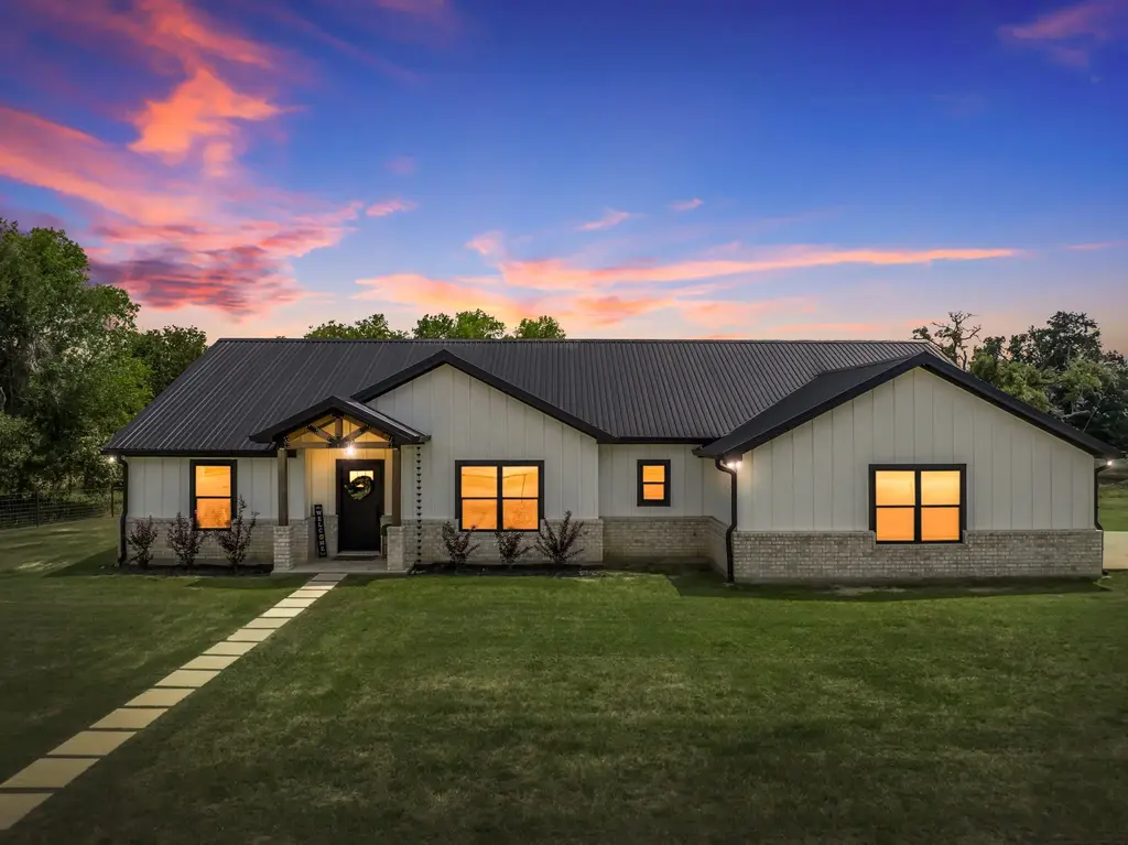 850 County Road 322, Rockdale