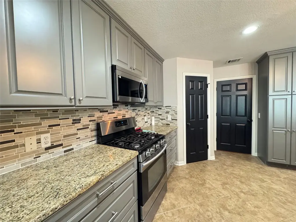 1015 Vanderbilt Cir, Pflugerville