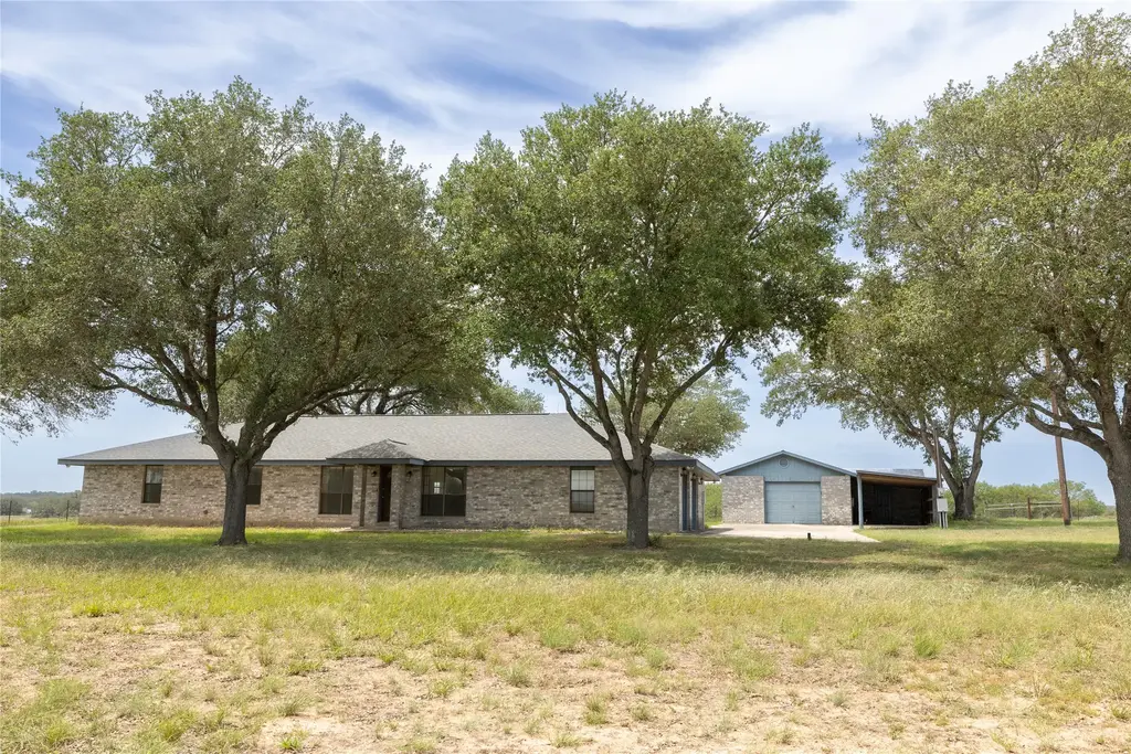2961 County Road 342, La Vernia