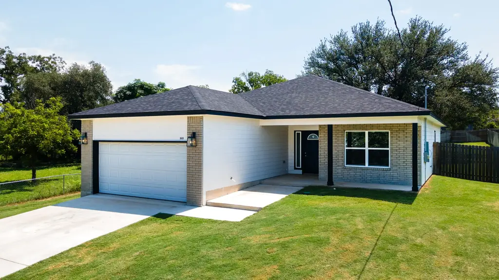509 Brown St, Lampasas