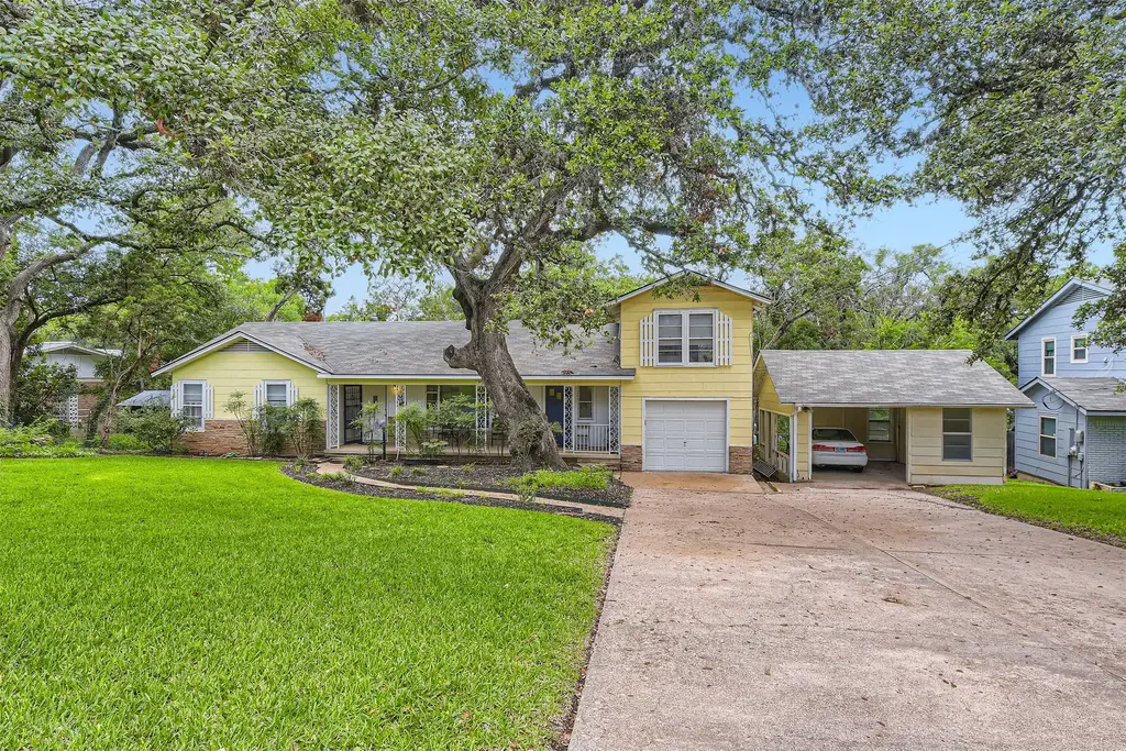 6804 Vine St, Austin