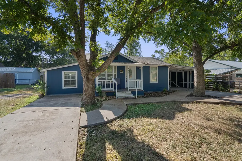 413 E 7th St, Elgin