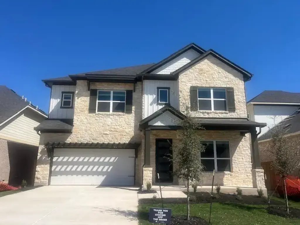2016 Lolo Ln, Leander
