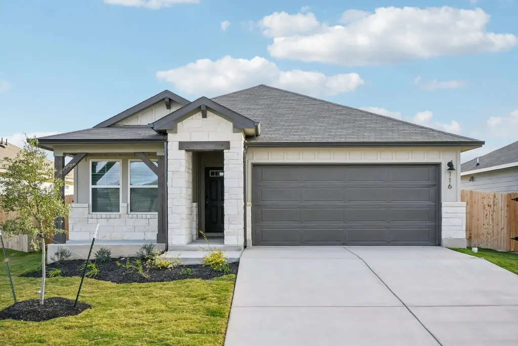 116 Honey Bee Rd, Jarrell