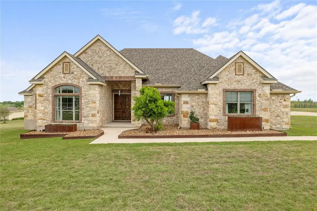 204 E Vienna Dr, Hutto