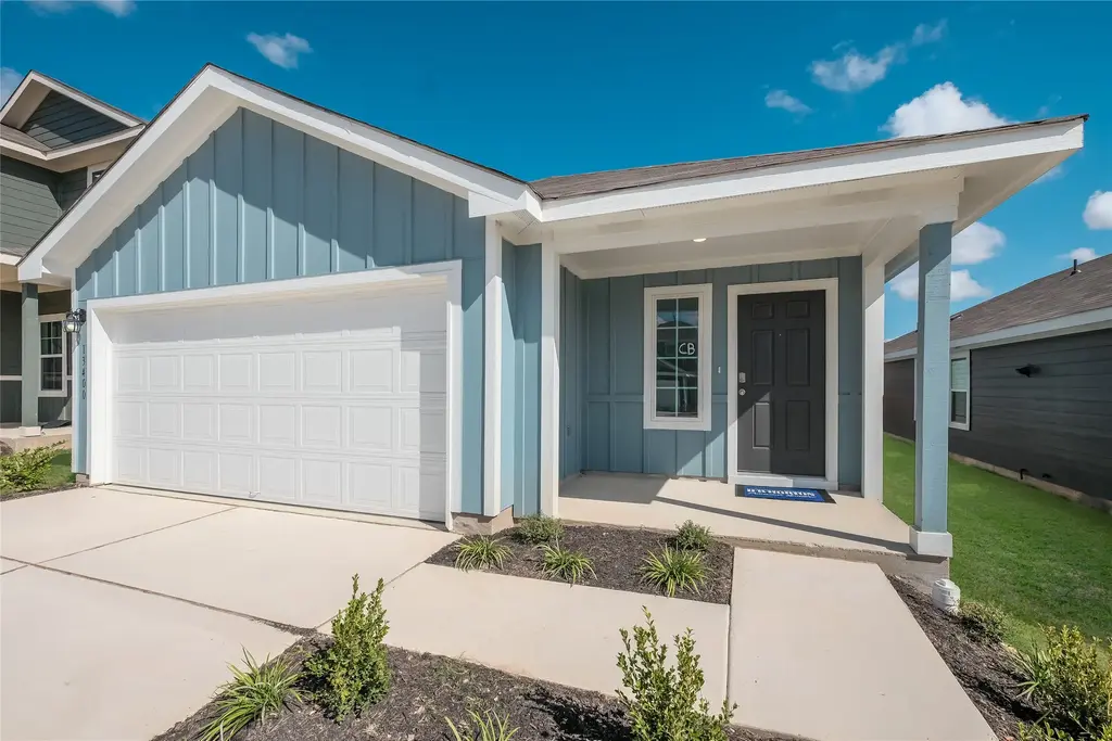 12102 Douglas Fir Cir, Mustang Ridge