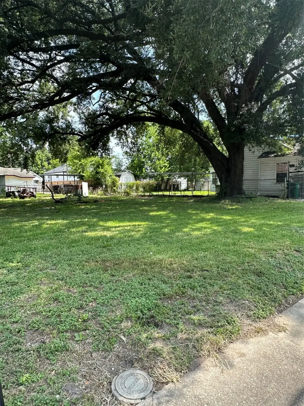 4611 Buck St, Houston
