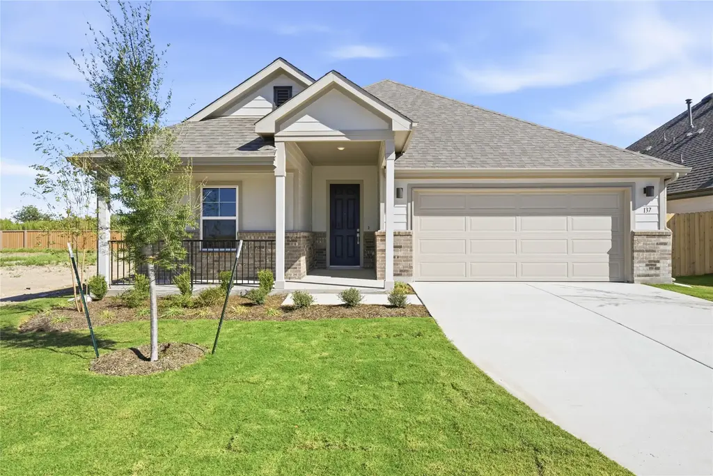 137 Greinert Dr, Taylor