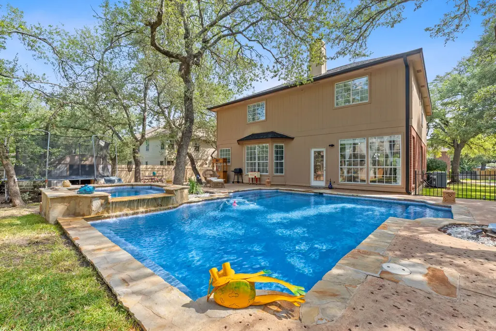 1913 Dove Ridge Trl, Leander