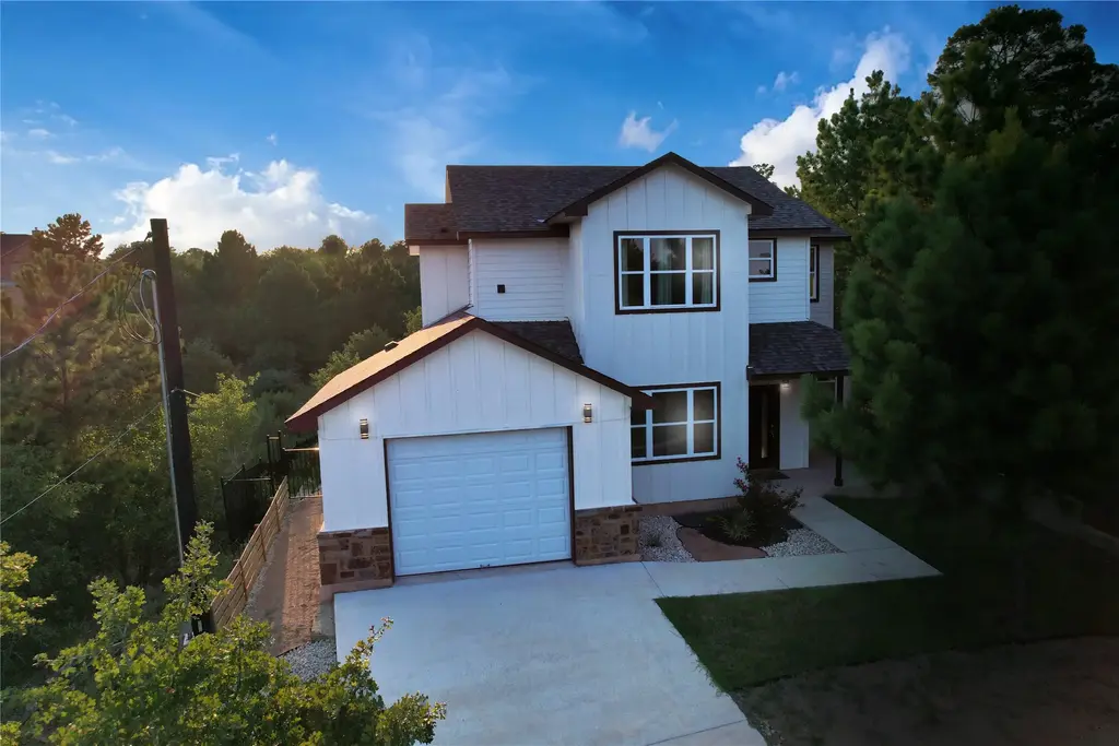 108 Kimo Ct, Bastrop