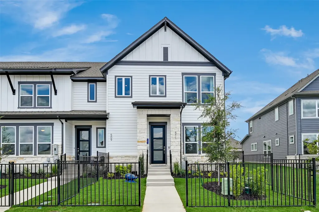 535 Emory Crossing Blvd, Hutto