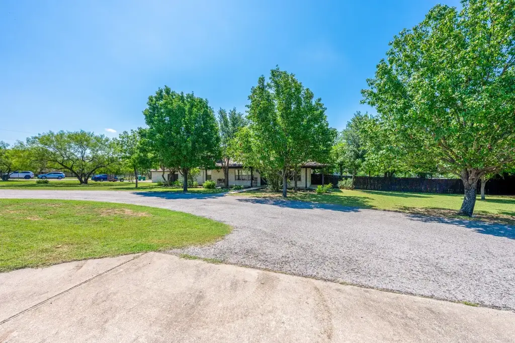 2707 Mormon Mill Rd, Marble Falls